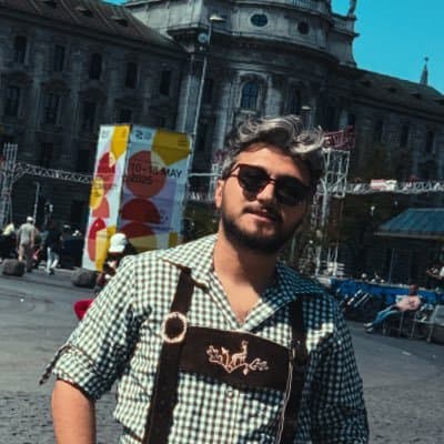 Sela — creator of LiveCap